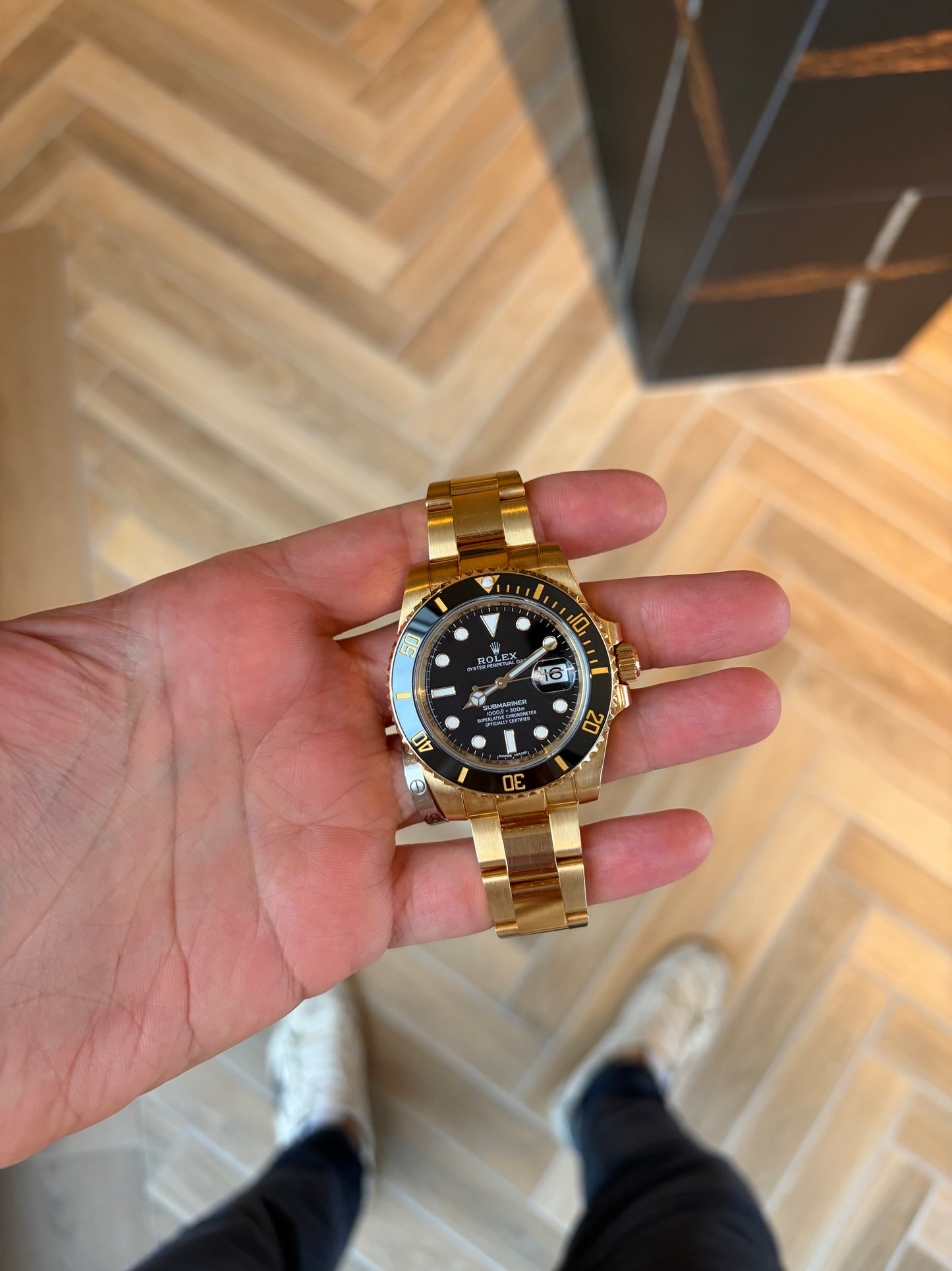 SUBMARINER DATE YELLOW GOLD